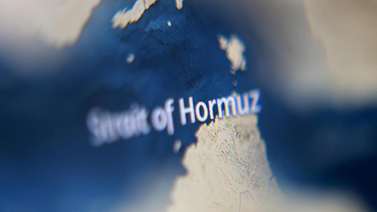 Trump suggests that Iran let ten oil tankers through Strait of Hormuz