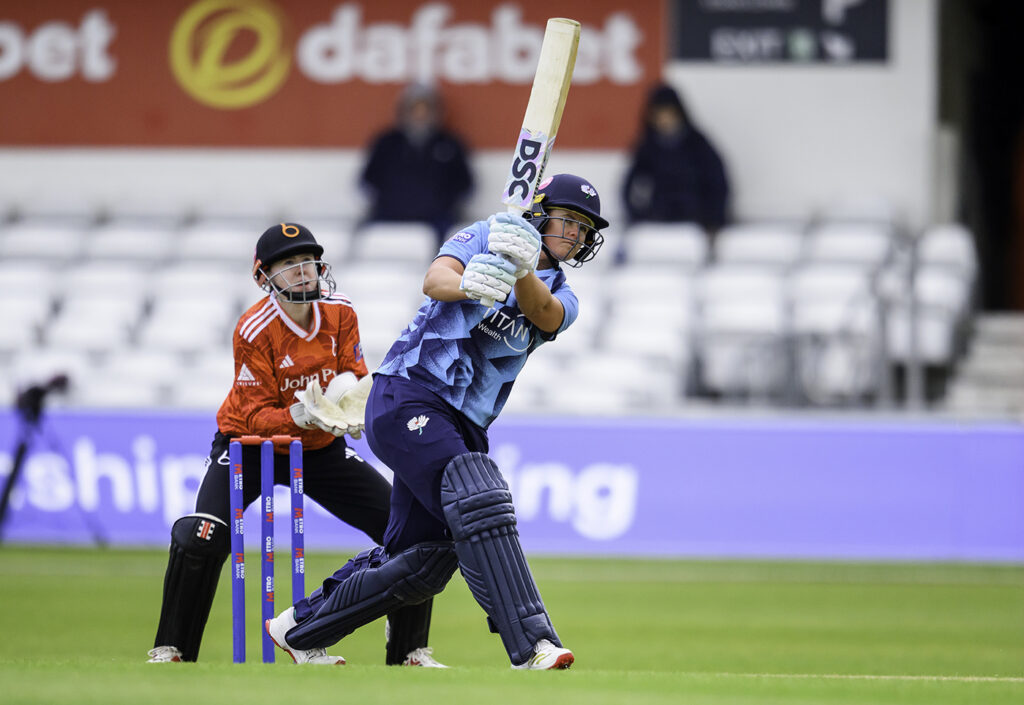 All-round Jess Jonassen guides Yorkshire to maiden Tier 1 victory