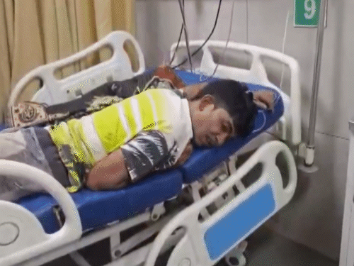 गुजरात में फूड पॅाइजनिंग से 200 लोग बीमार:59 को अस्पताल में भर्ती, शादी में आम का जूस पीने के बाद लोगों की तबीयत बिगड़ी